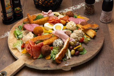 Platoul Jupânesei / Lady's Platter